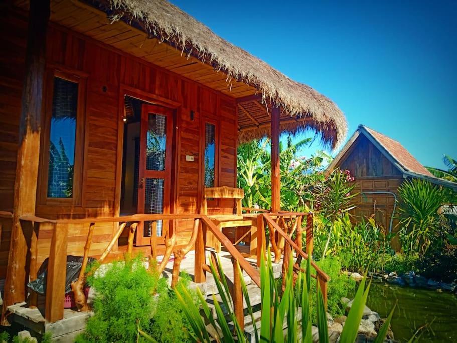 Umah Kayu 2-Menjangan Homestay Banyuwedang Eksteriør bilde